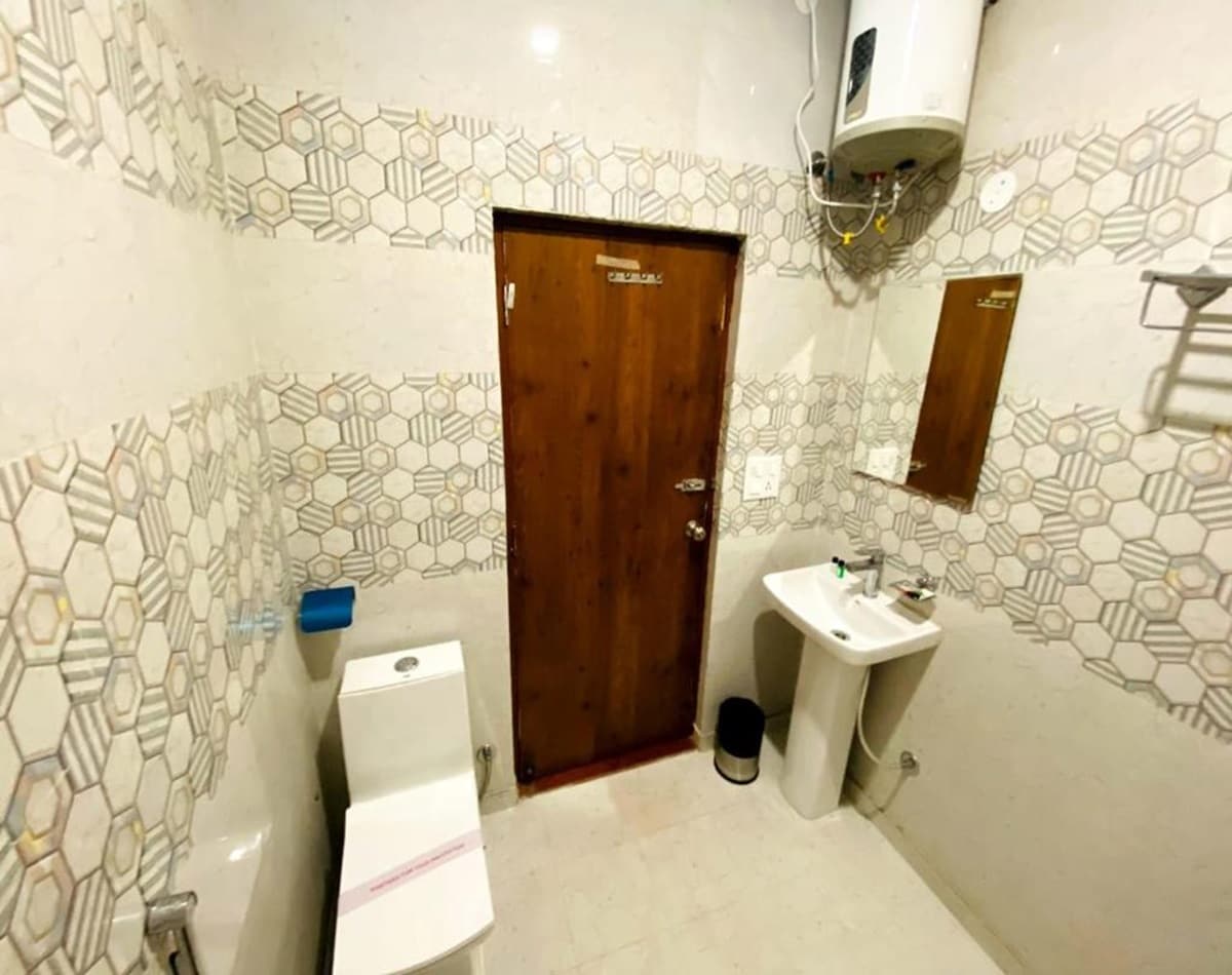 Hotel Singla Residency - Tap to explore photos