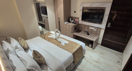 Hotel Vishwam Residency Room Type - Deluxe Room