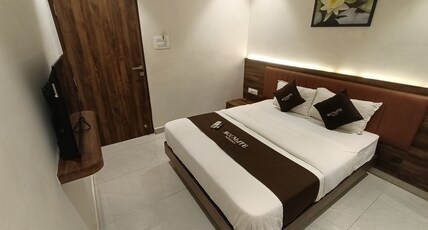Hotel Moon Lite Marve Room Type - Deluxe AC Room