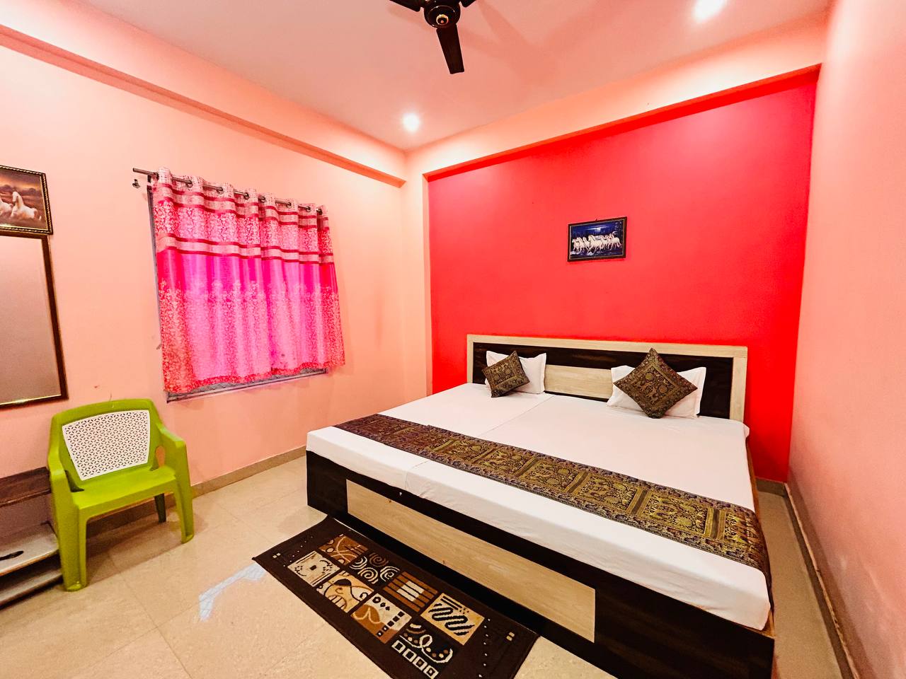 Suvidha Guest House Varanasi - Tap to explore photos