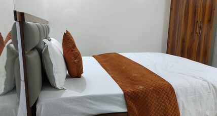 Hotel Shreenath Room Type - Deluxe Room