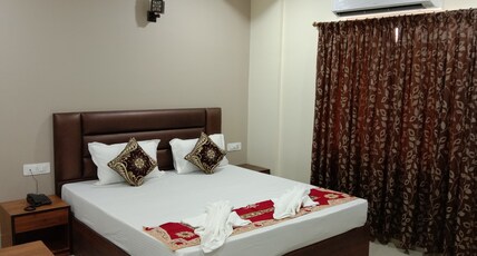 Pabitra Jamuna Room Type - Deluxe Room