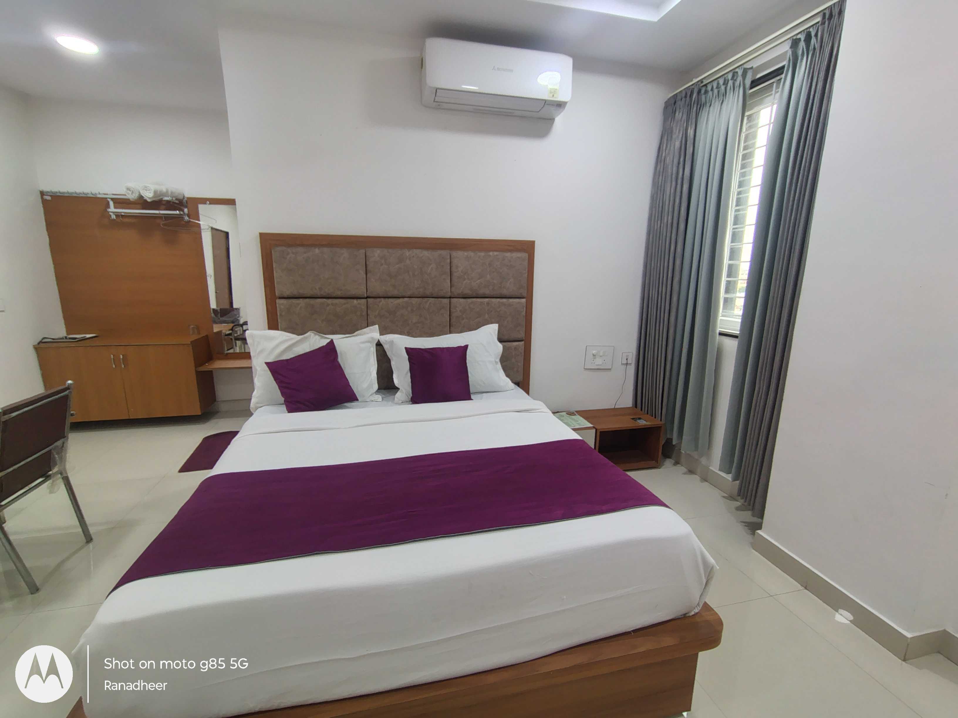 Hotel O WAAH HOME STAY - Tap to explore photos