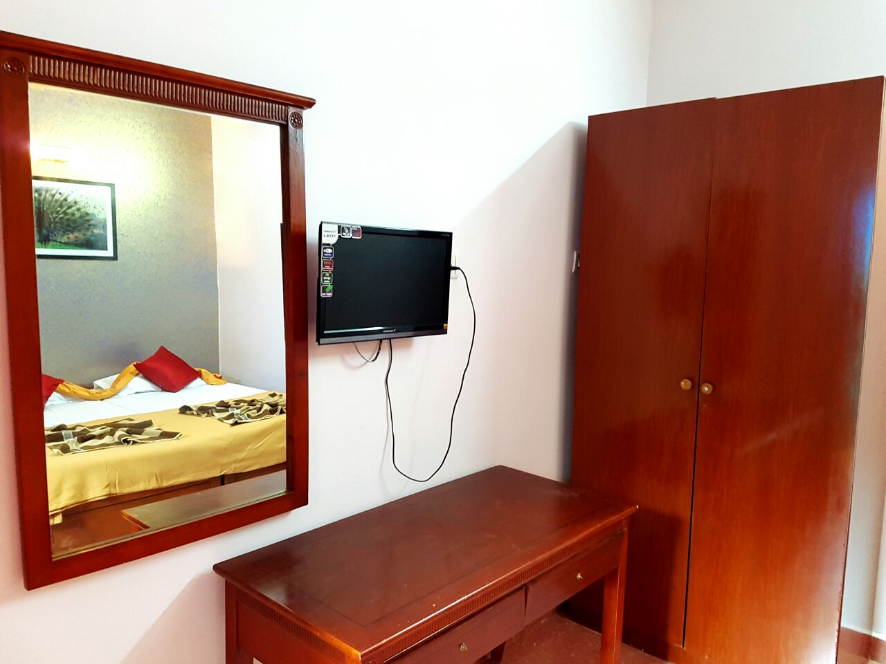 Bella Vista  - Tap to explore photos