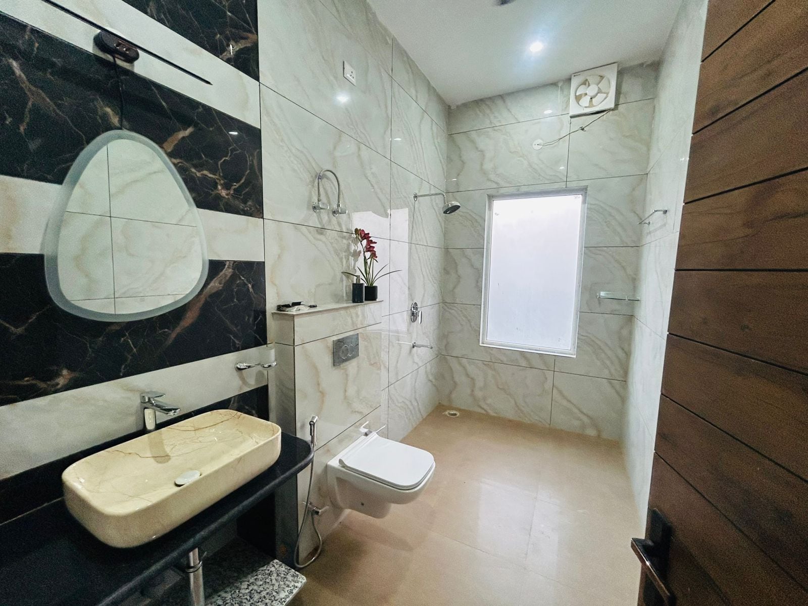 2bhk Farmhouse with Pool - Tap to explore photos