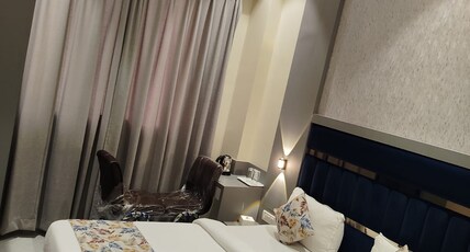 Hotel Everest Residency Room Type - Deluxe Room