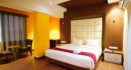 Emarald Plaza Inn Room Type - Super Deluxe