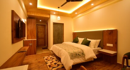 The Alpine Escape, Manali Room Type - Mountain King Premium Room