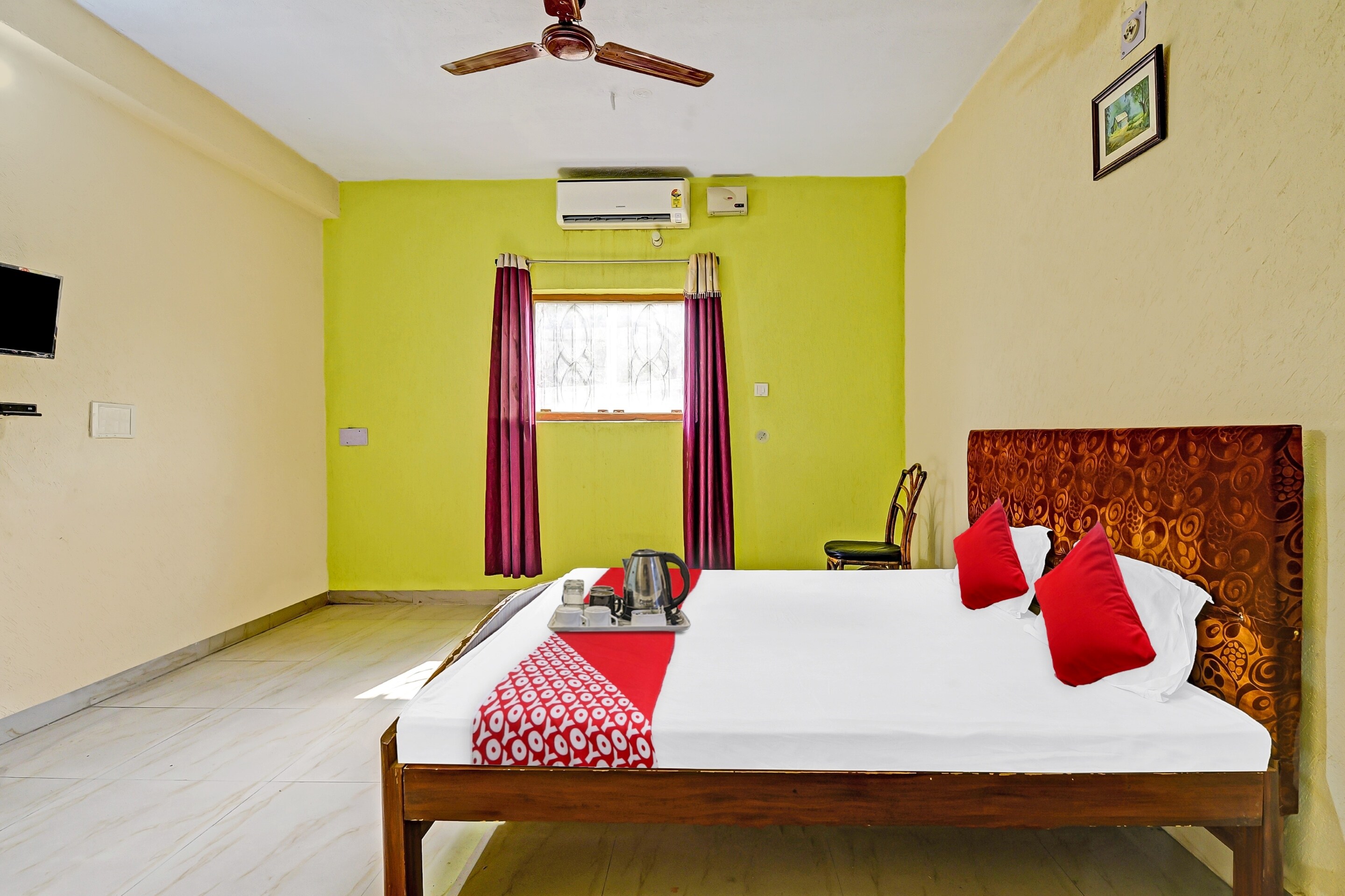 Hotel O by OYO Corporate Inn - Tap to explore photos