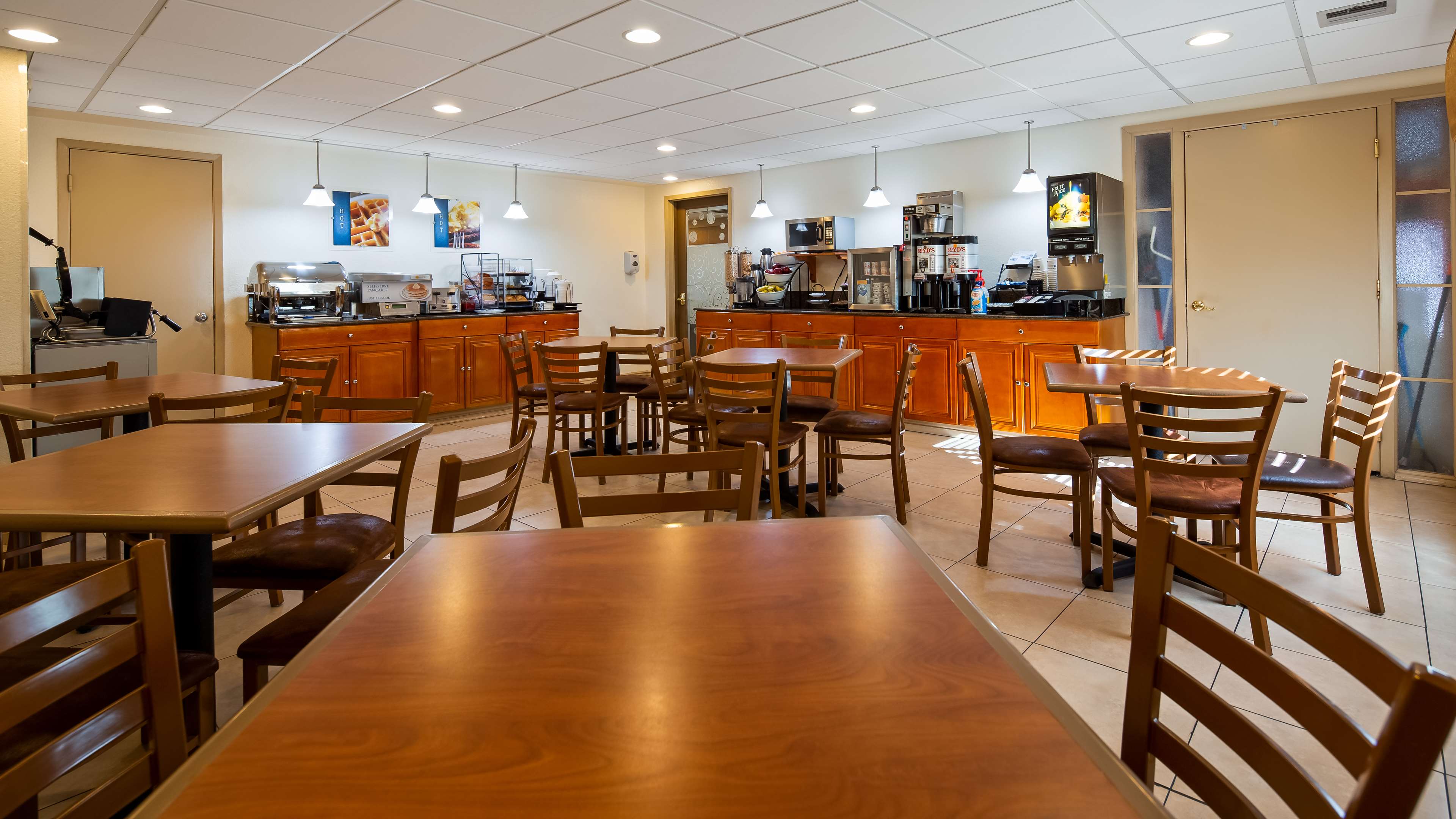 Best Western Inn & Suites - Tap to explore photos