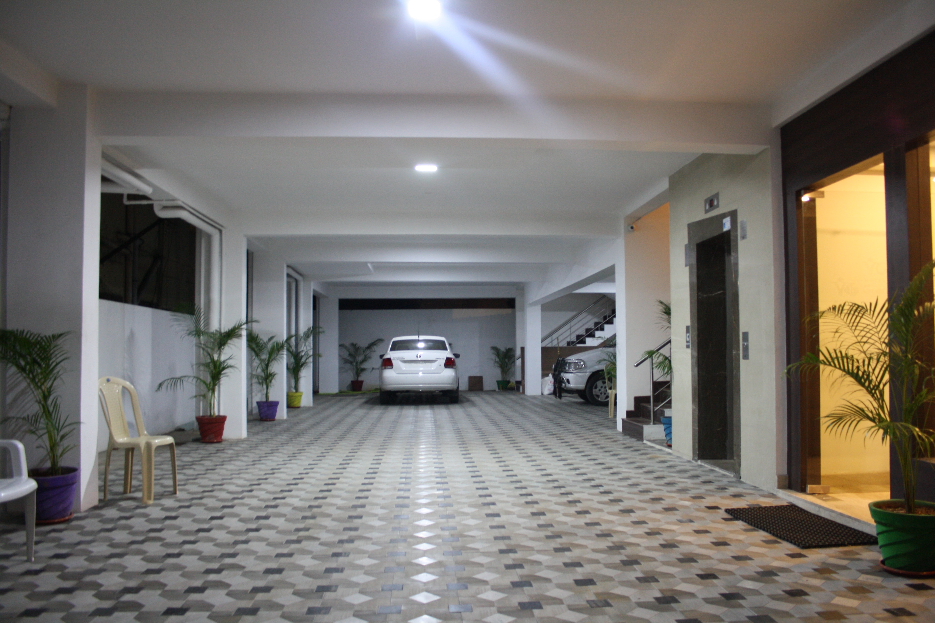 Vels Grands Inn - Tap to explore photos