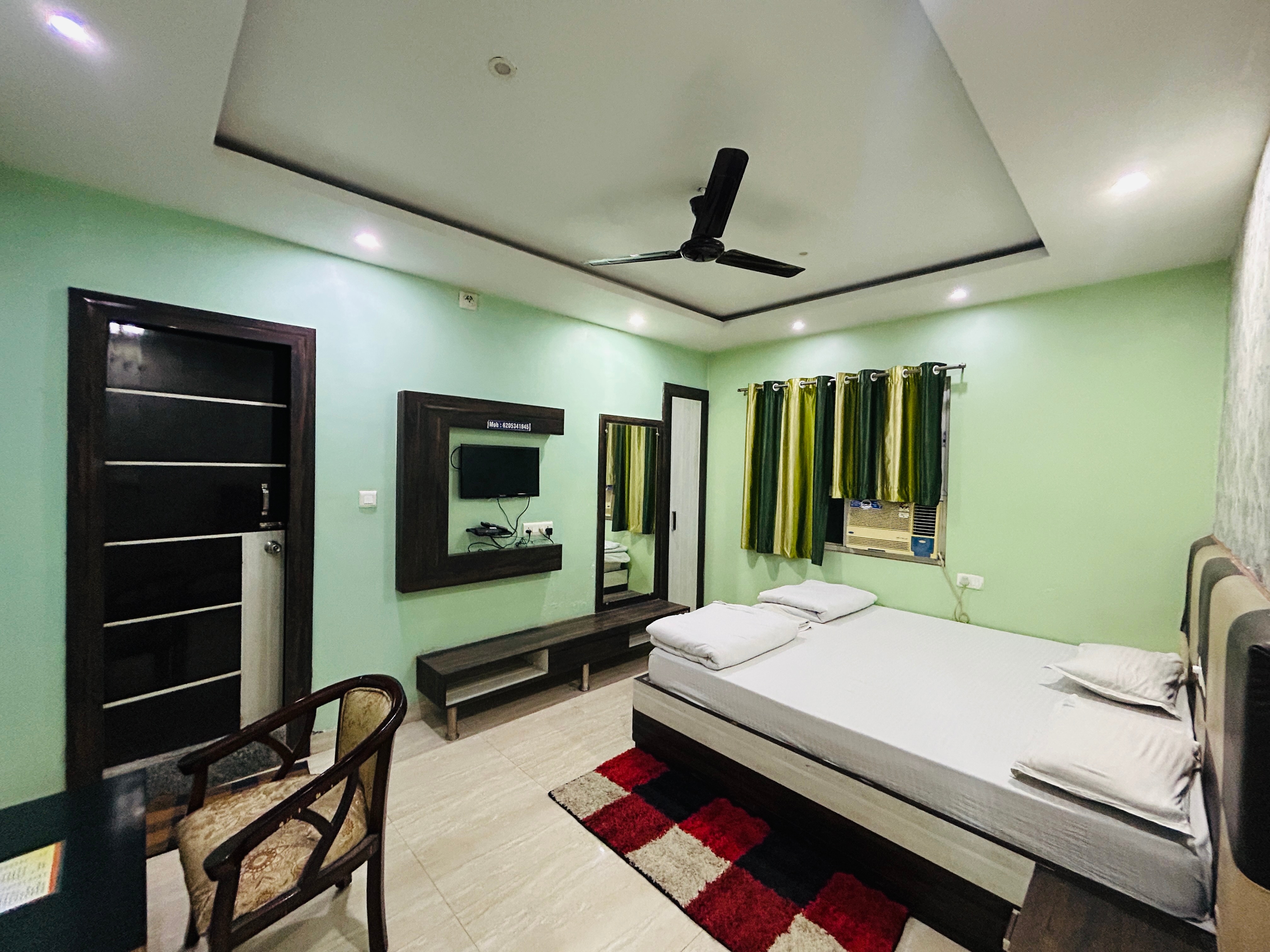 Hotel Basant Vihar International - Tap to explore photos
