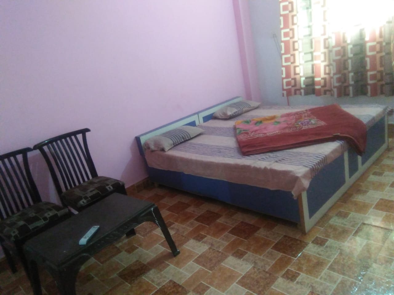 The Pine View - Tap to explore photos