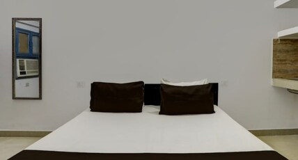 Roswell Nest Room Type - Deluxe Room Non AC