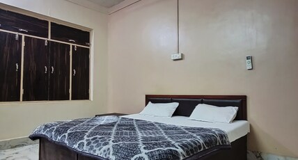 BRAJ RANI HOTEL AND GARDEN Room Type - Deluxe AC ROOM