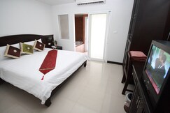 Samui First House Hotel