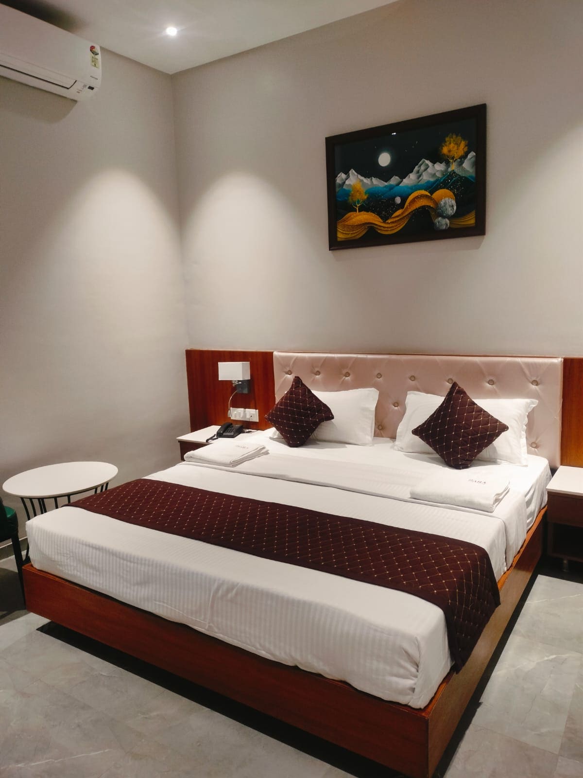 Hotel Sara Executive - Tap to explore photos