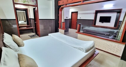 Damji Hotel Room Type - Royal Suite