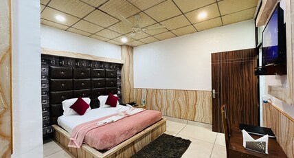 Hotel Maharaja Palace Room Type - Deluxe Room