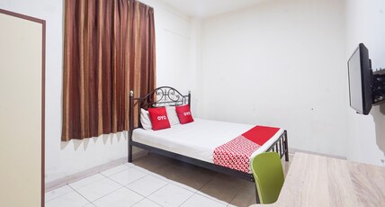 Hotel O Rappocini Near Rsia Paramount Room Type - Indonesia Deluxe Double