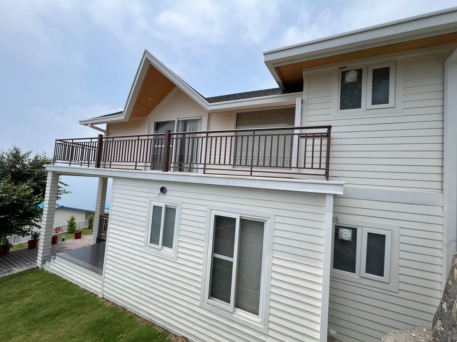 Trevon Ridgeview Cottages - Tap to explore photos
