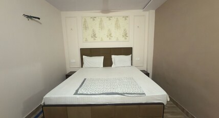 Park's Hotel Room Type - ROOM NO- 202 (NON AC ROOM)