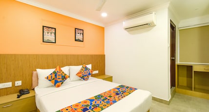 Fabhotel Cinco Primera - Nr. LV Prasad, Banjara Hills Room Type - Deluxe Room Fabhotel Cinco Primera - Nr. LV Prasad, Banjara Hills Room Type - Deluxe Room