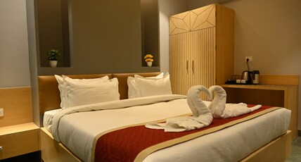 The Grand CP Room Type - Deluxe SIngle room