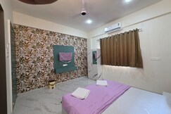 Hotel Ishwari Garden