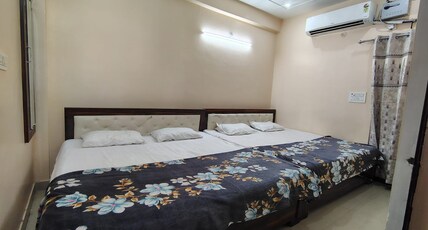 Shri Sitaram Paying Guest House Room Type - Bedroom 4