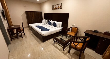 Atulya Green By Meyatri Room Type - Super Deluxe Room