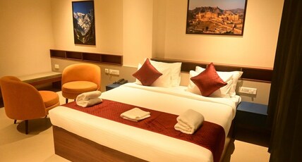 HOTEL LAYOVER STAY. Room Type - Super Deluxe Room HOTEL LAYOVER STAY. Room Type - Super Deluxe Room