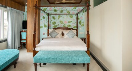 Jheel Hotel & Restaurent Room Type - Lake facing Suite room with Balcony