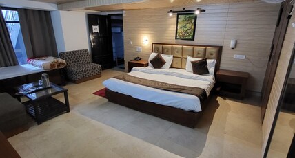 Hotel Paradise Continental @ Mall Road with Free Parking Room Type - SEMI FAMILY ROOM NO VIEW GROUND OR -1 FLOOR Hotel Paradise Continental @ Mall Road with Free Parking Room Type - SEMI FAMILY ROOM NO VIEW GROUND OR -1 FLOOR
