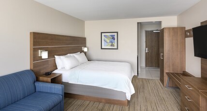 Holiday Inn Express & Suites PHOENIX EAST - GILBERT Room Type - 1 King Suite Sofa Bed Holiday Inn Express & Suites PHOENIX EAST - GILBERT Room Type - 1 King Suite Sofa Bed