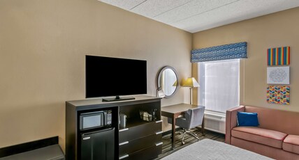 Hampton Inn by Hilton Bowie Room Type - 1 KNG ACC TUB NS