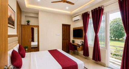 Shri Jagannath Palace Ayodhya Room Type - Deluxe Room with Balcony Shri Jagannath Palace Ayodhya Room Type - Deluxe Room with Balcony