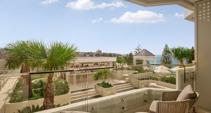 InterContinental Sydney Coogee Beach Room Type - 1 King Premium Pool View InterContinental Sydney Coogee Beach Room Type - 1 King Premium Pool View