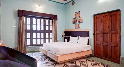 Palette by CheckIn Heritage Scindia Ghat Room Type - Suite Room With Ganga View