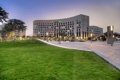 Crowne Plaza Yas Island - Theme Park Access
