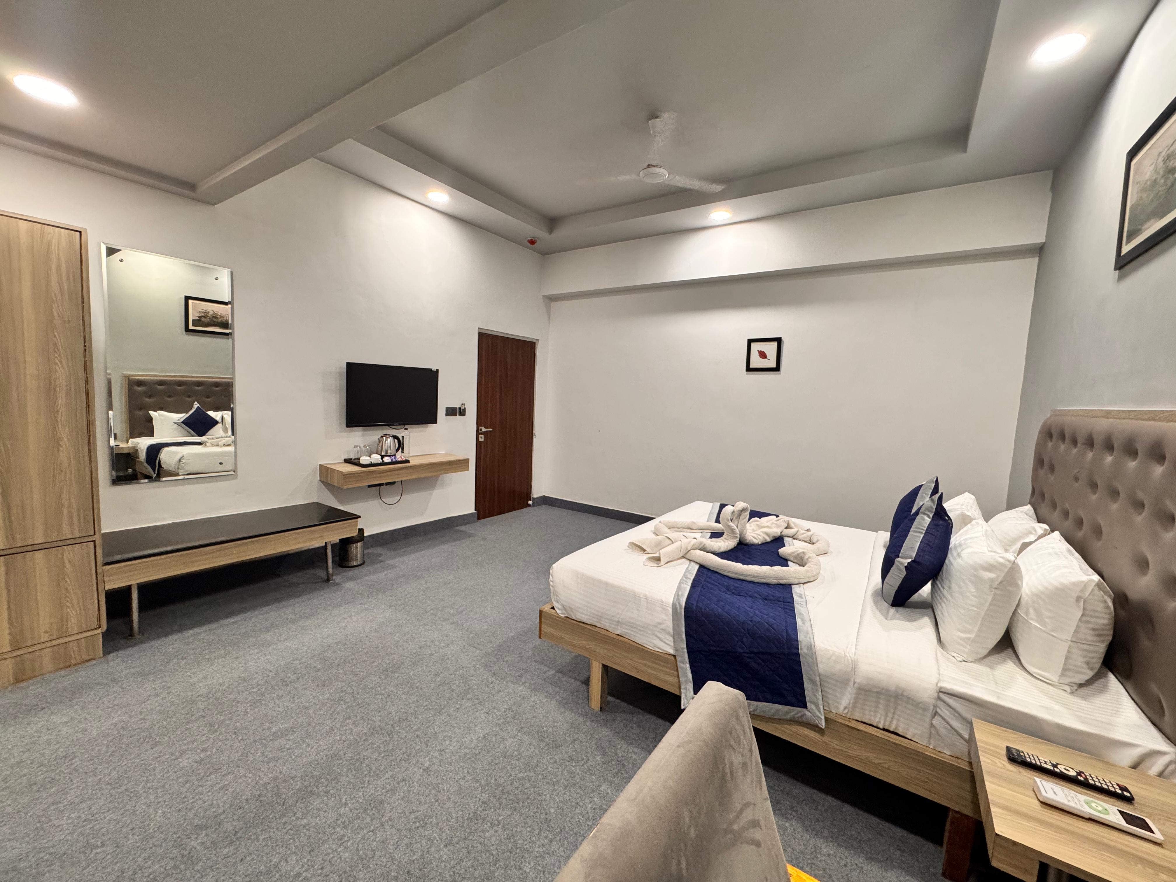 Hotel Raj Sarai - Tap to explore photos