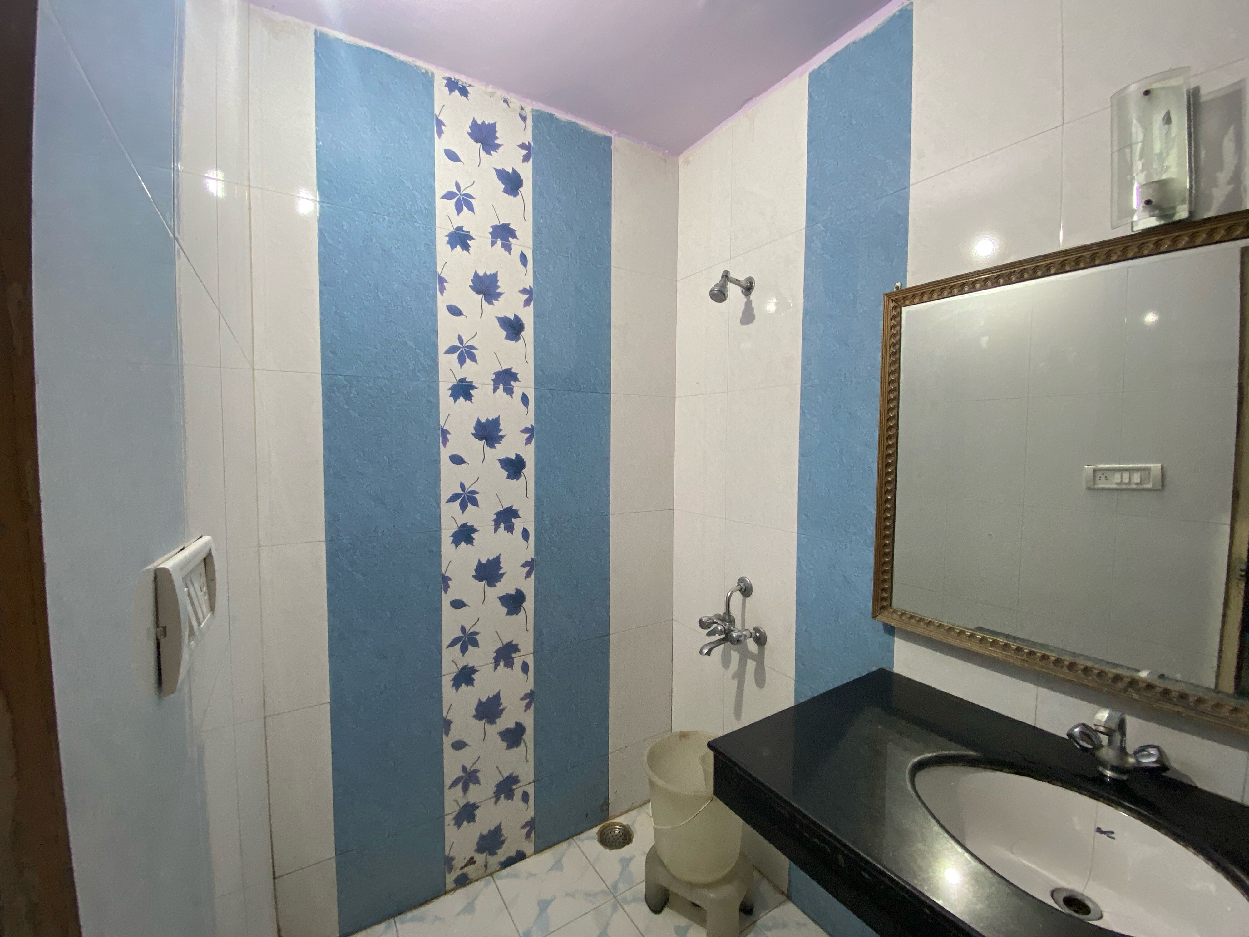 Kanha Residency - Tap to explore photos
