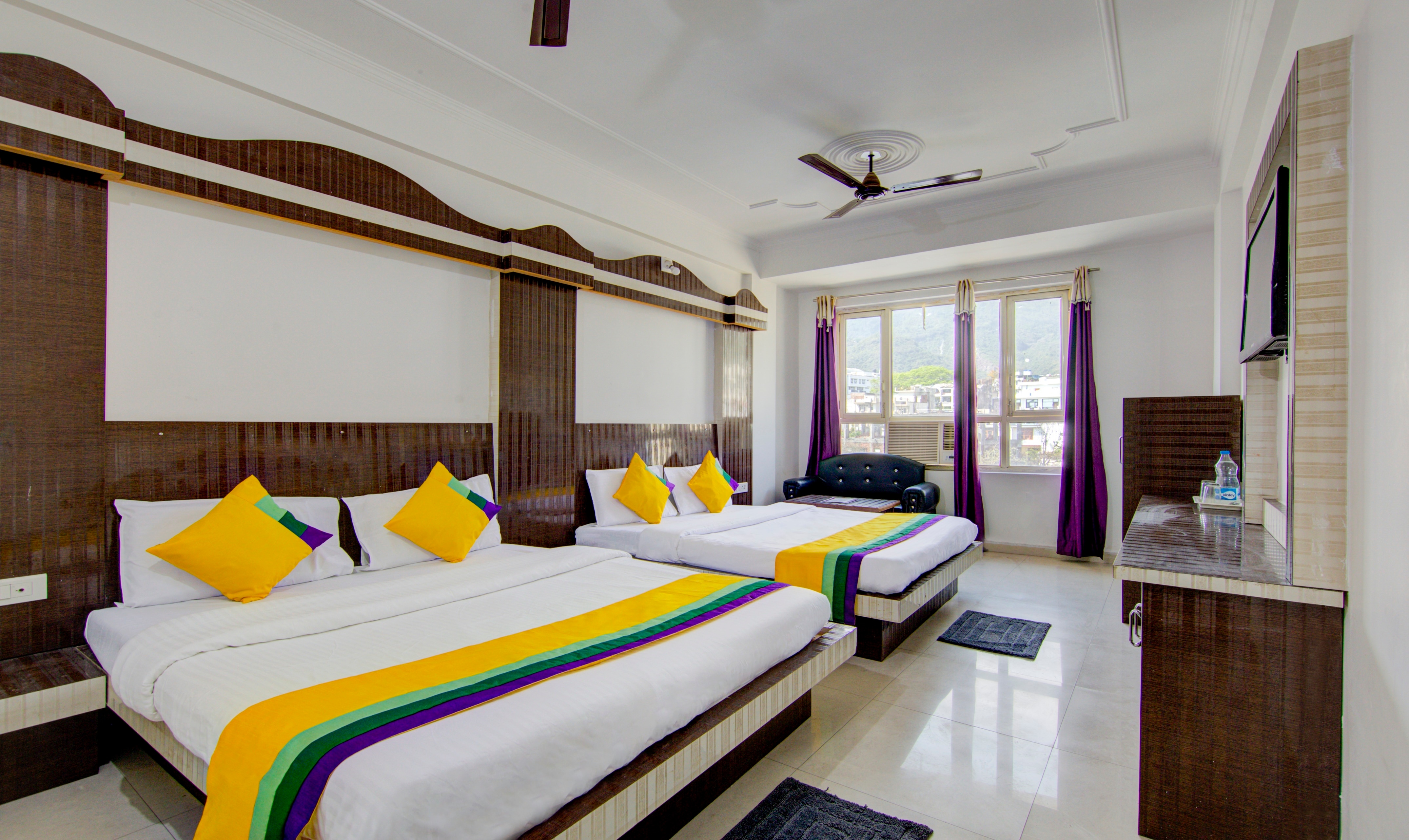 Itsy Hotels Satya Shree - Tap to explore photos
