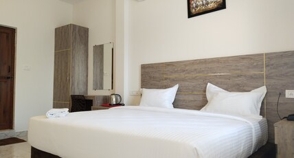 Redfox Service Apartment T Nagar Room Type - Deluxe Room