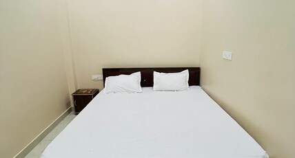 Laxmi chandra palace Room Type - Deluxe room