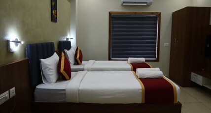 Royal Palace Hotel Room Type - DELUXE TWIN ROOM Royal Palace Hotel Room Type - DELUXE TWIN ROOM