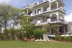 Ibis House Farm Stay