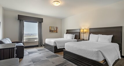 Best Western Plus Airport Inn & Suites Room Type - 2 Queen Beds, Non-Smoking, Sofabed, Full Kitchen, Wi-Fi, Full Breakfast