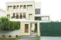 Photos of Hotel Tavisha Villa Golf Course Road