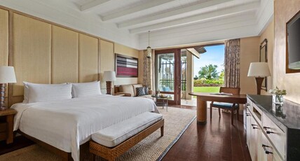 Shangri-La's Boracay Resort & Spa Room Type - Deluxe Room 1 King